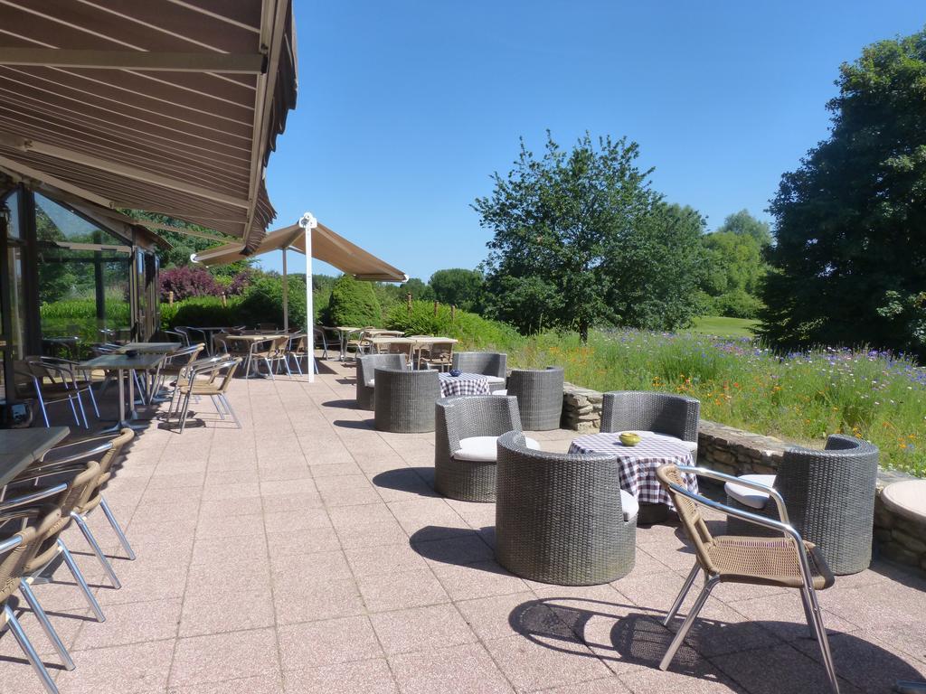 Anjou Golf And Country Club Hotel Champigne ภายนอก รูปภาพ