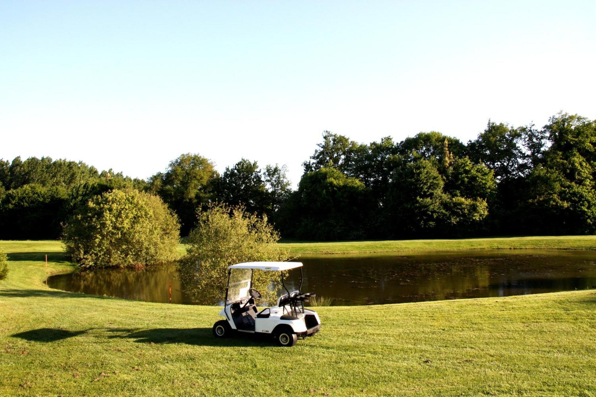 Anjou Golf And Country Club Hotel Champigne ภายนอก รูปภาพ