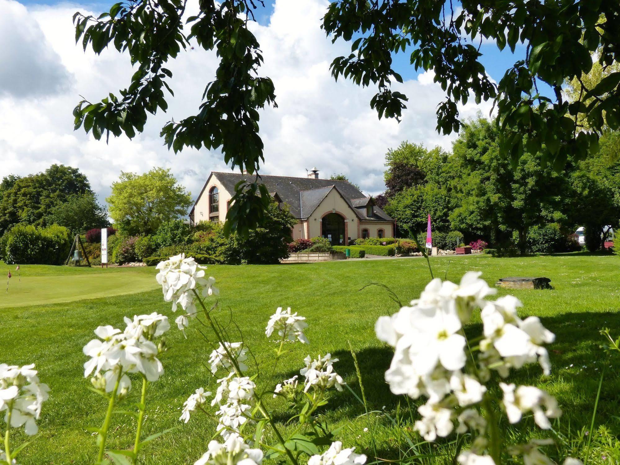 Anjou Golf And Country Club Hotel Champigne ภายนอก รูปภาพ
