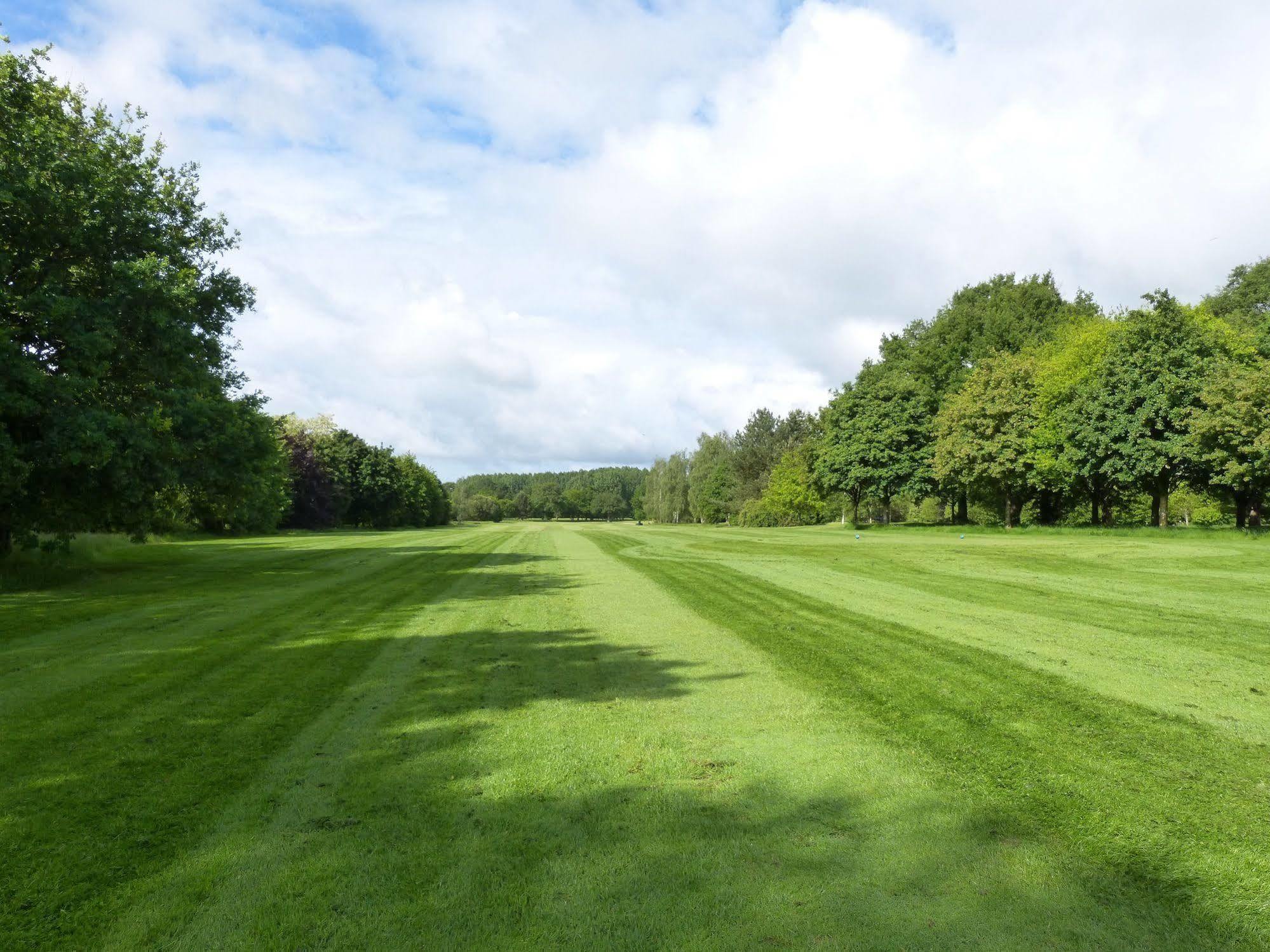 Anjou Golf And Country Club Hotel Champigne ภายนอก รูปภาพ