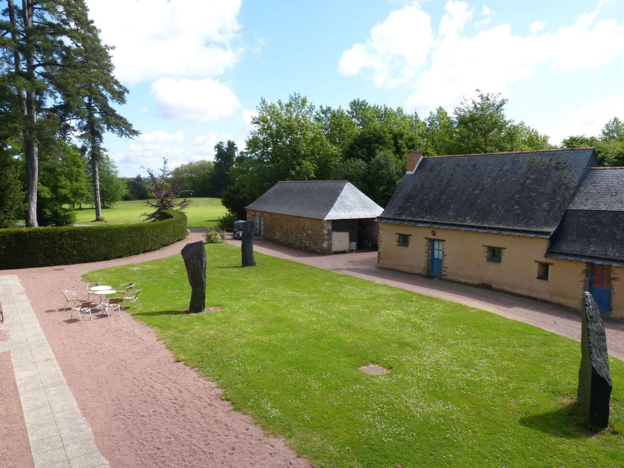Anjou Golf And Country Club Hotel Champigne ภายนอก รูปภาพ