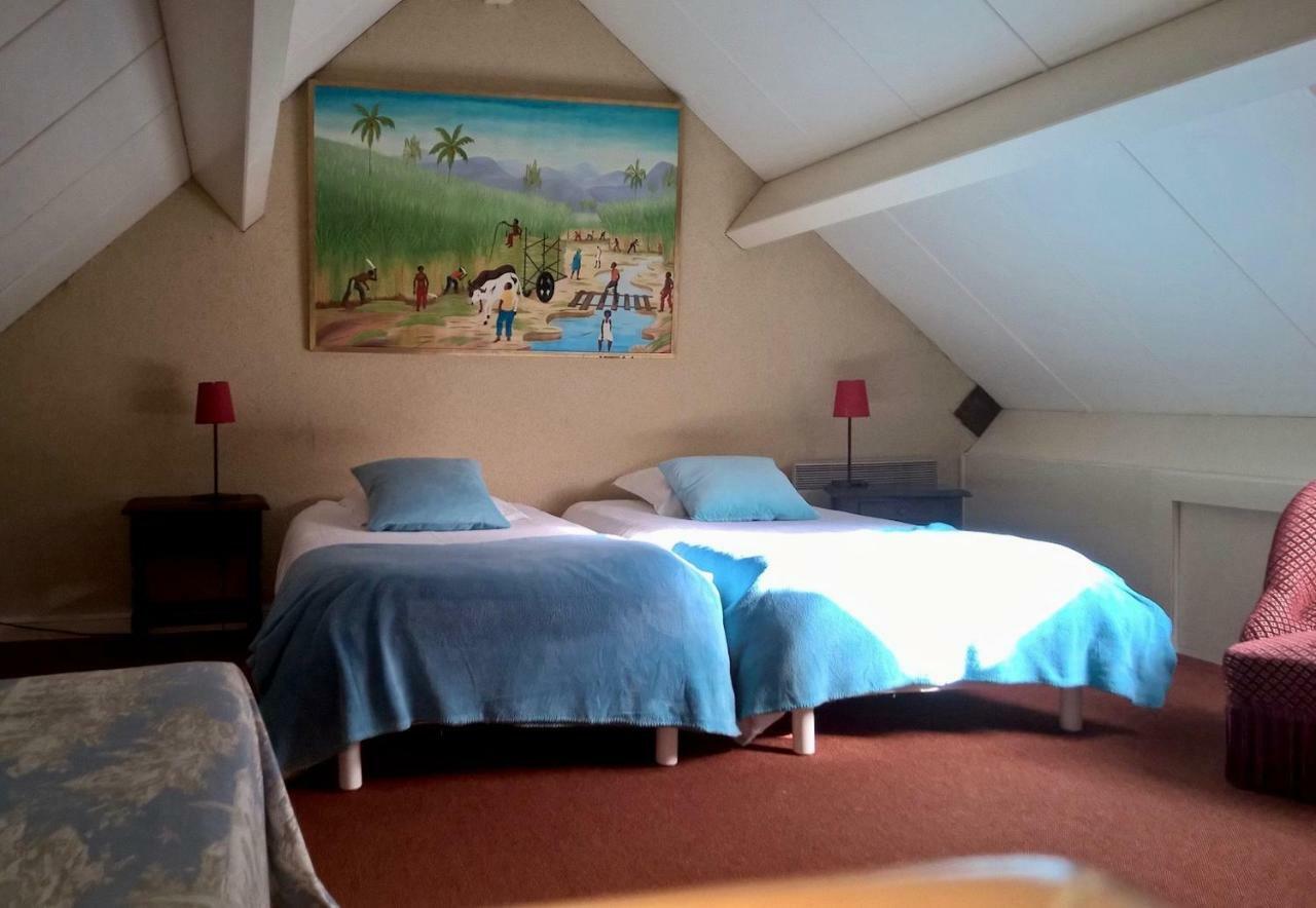 Anjou Golf And Country Club Hotel Champigne ภายนอก รูปภาพ