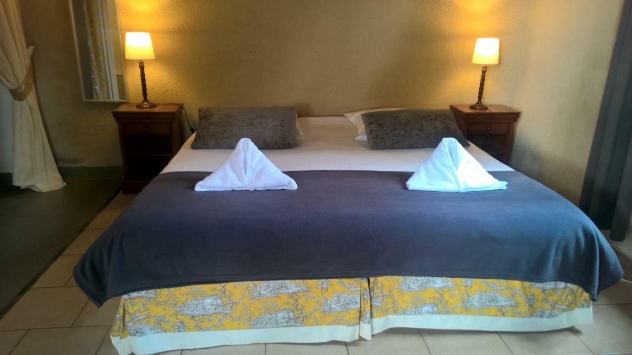 Anjou Golf And Country Club Hotel Champigne ภายนอก รูปภาพ